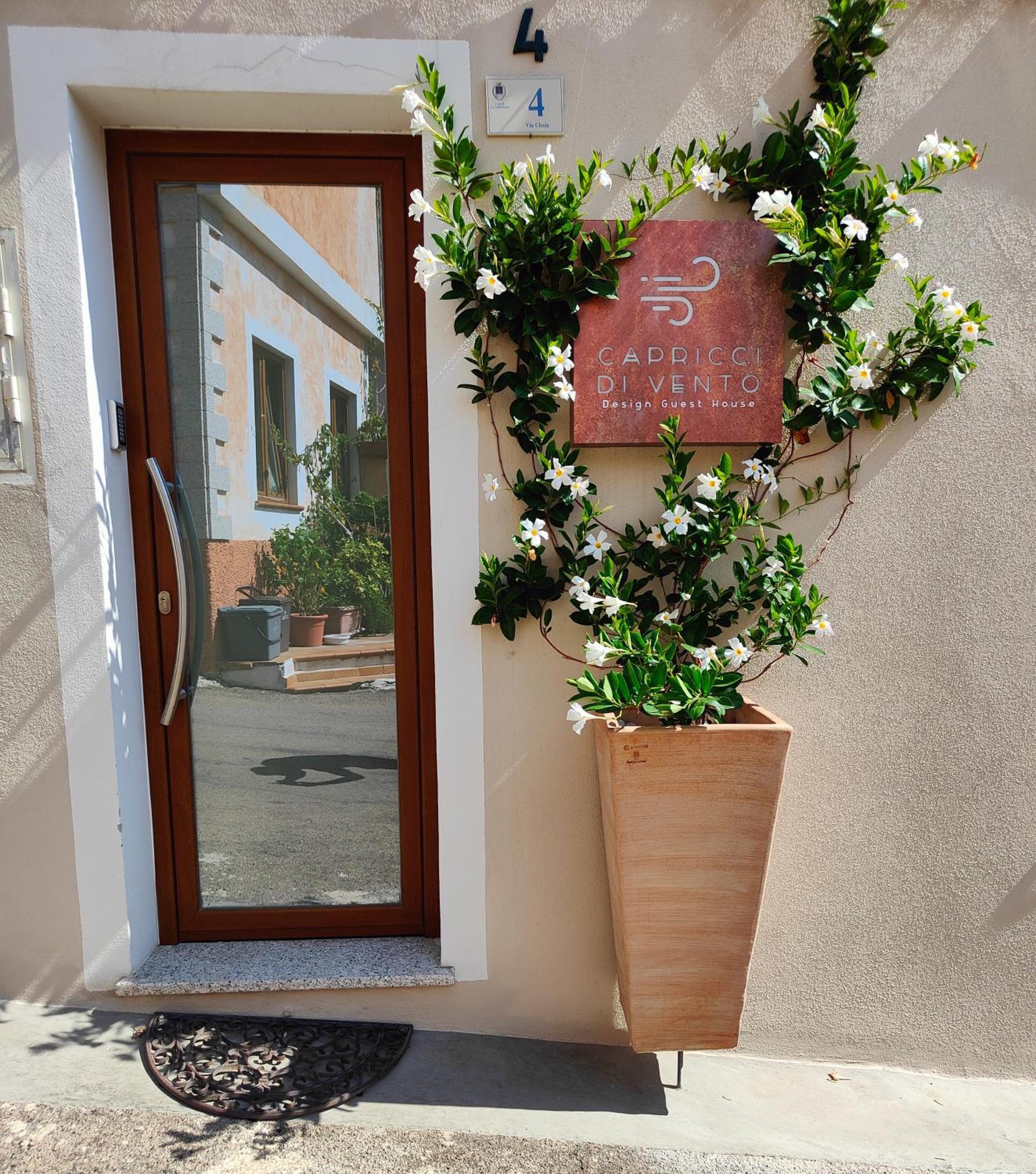 Capricci Di Vento - Design Guest House La Maddalena Kültér fotó